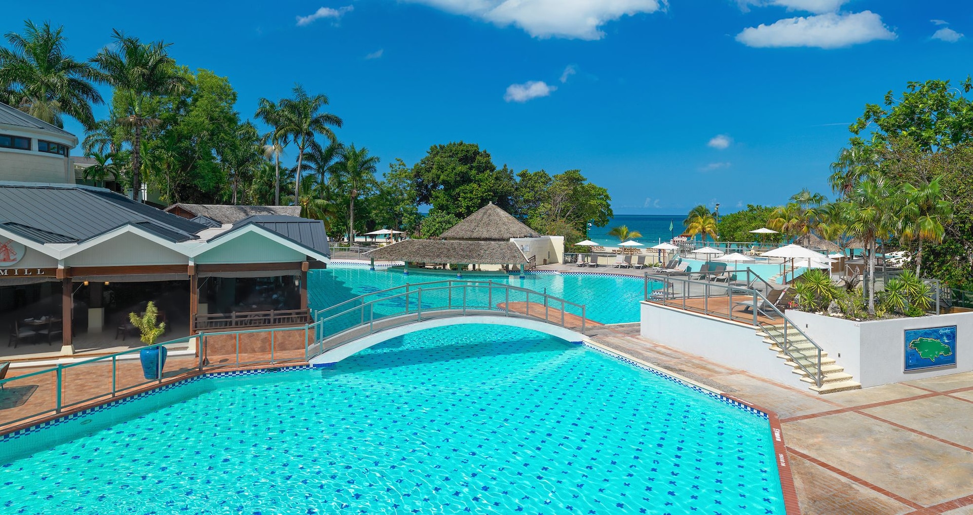 Beaches-Negril-Main-Pool