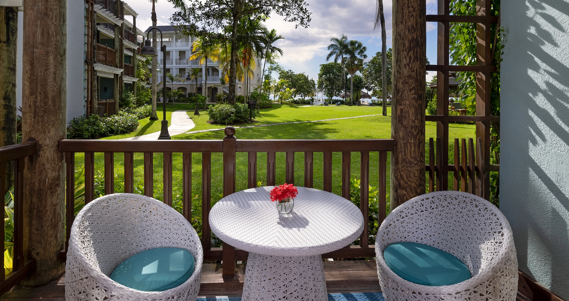 Negril Resort & Spa - Tropical Oceanview Concierge Family Rooms 