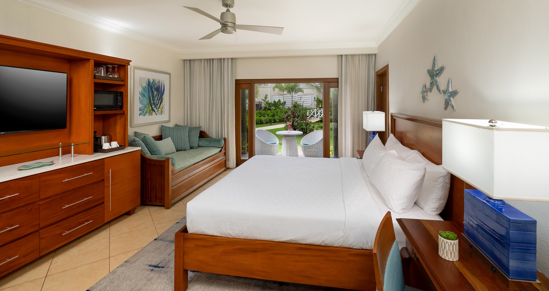 Negril Resort & Spa - Tropical One-Bedroom Walkout Grand Concierge Family Suite