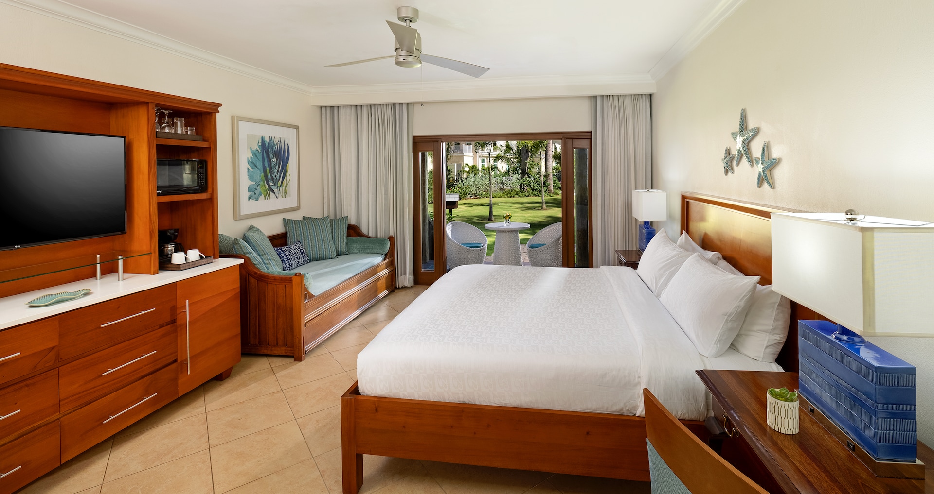 Negril Resort & Spa - Tropical Oceanview Walkout Concierge King