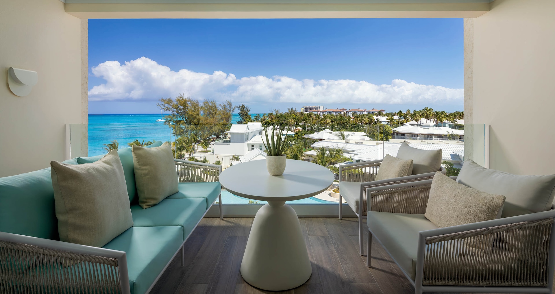 Turks & Caicos Resort & Spa - Treasure Beach Oceanview Penthouse Concierge Suite