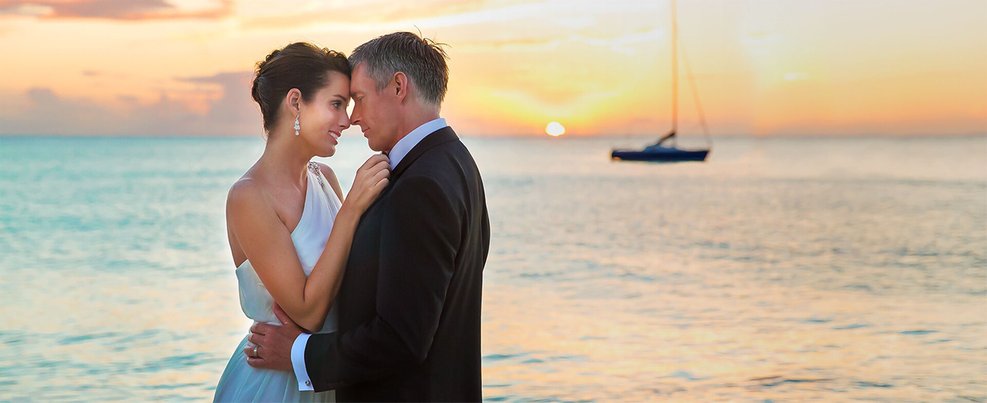 Burnley couple renew wedding vows in 'magical' beach ceremony for