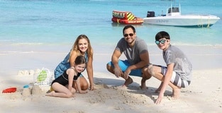 Bachelor Family Jason & Molly Mesnick Take the Family Back to Beaches Turks & Caicos