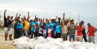 Sandals Foundation Joins International Coastal Cleanup Day 2013
