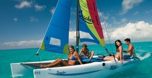 Experience Sailing Fun at Beaches