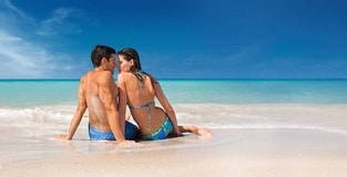 Sandals Select: Top 5 Luxury Included Backdrops For a ‘Best Kiss’ 