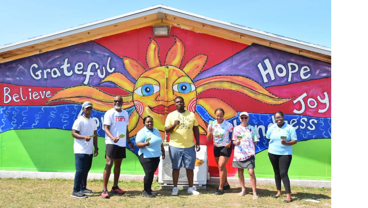 Guests Get Artistic With Vibrant