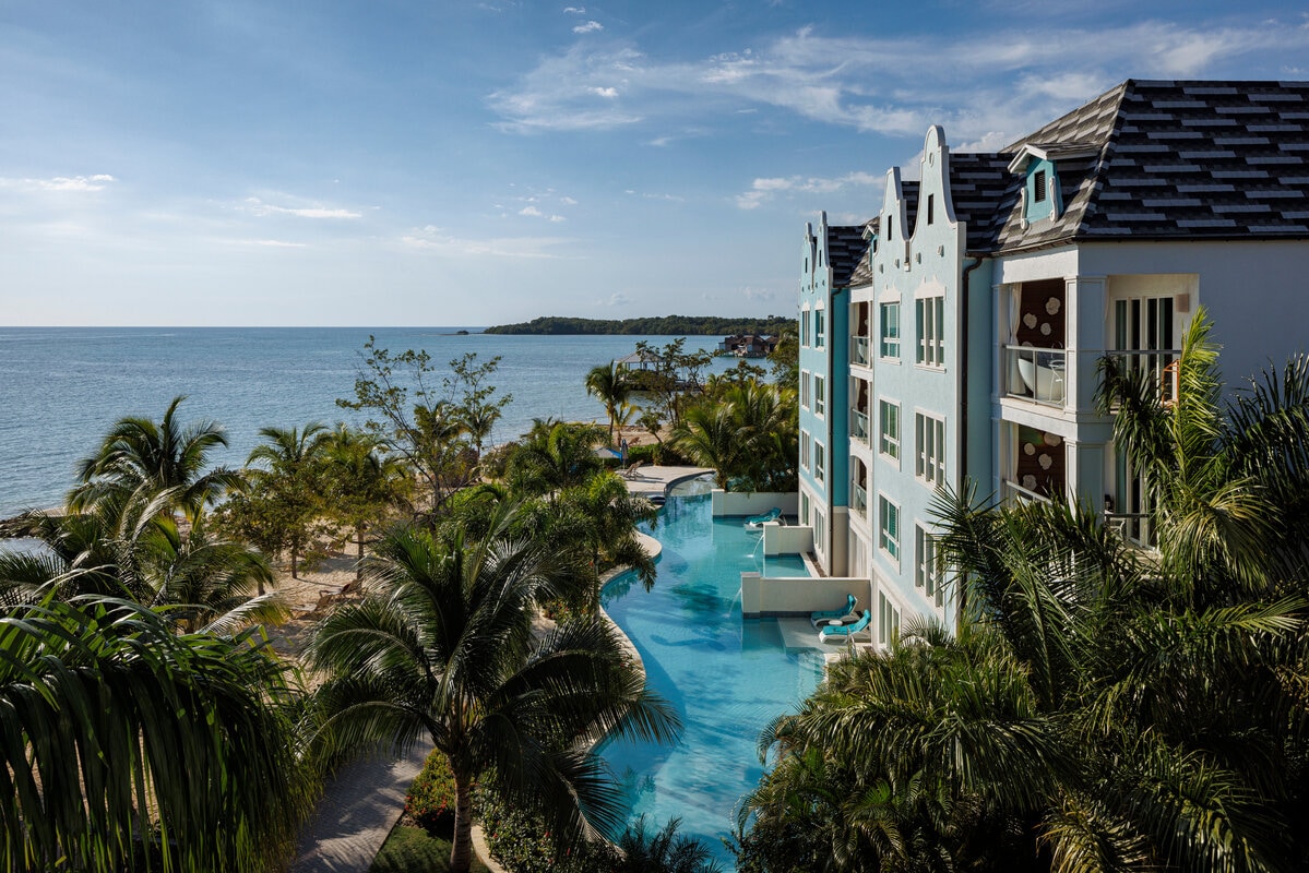 Sandals-SWH-52--Pool-Ocean-Aerial-2-1200x800-5b2df79--1-