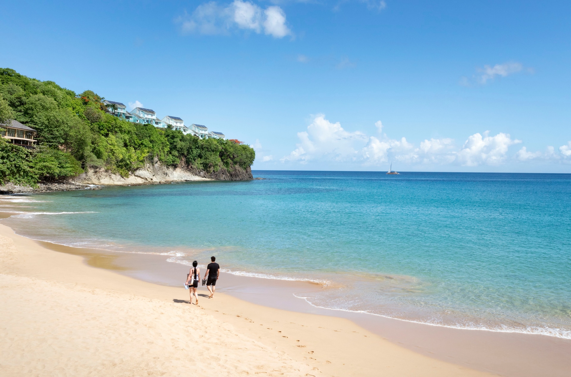JPG-Version-SLU-Beach-Couple-Bluff-1--2-