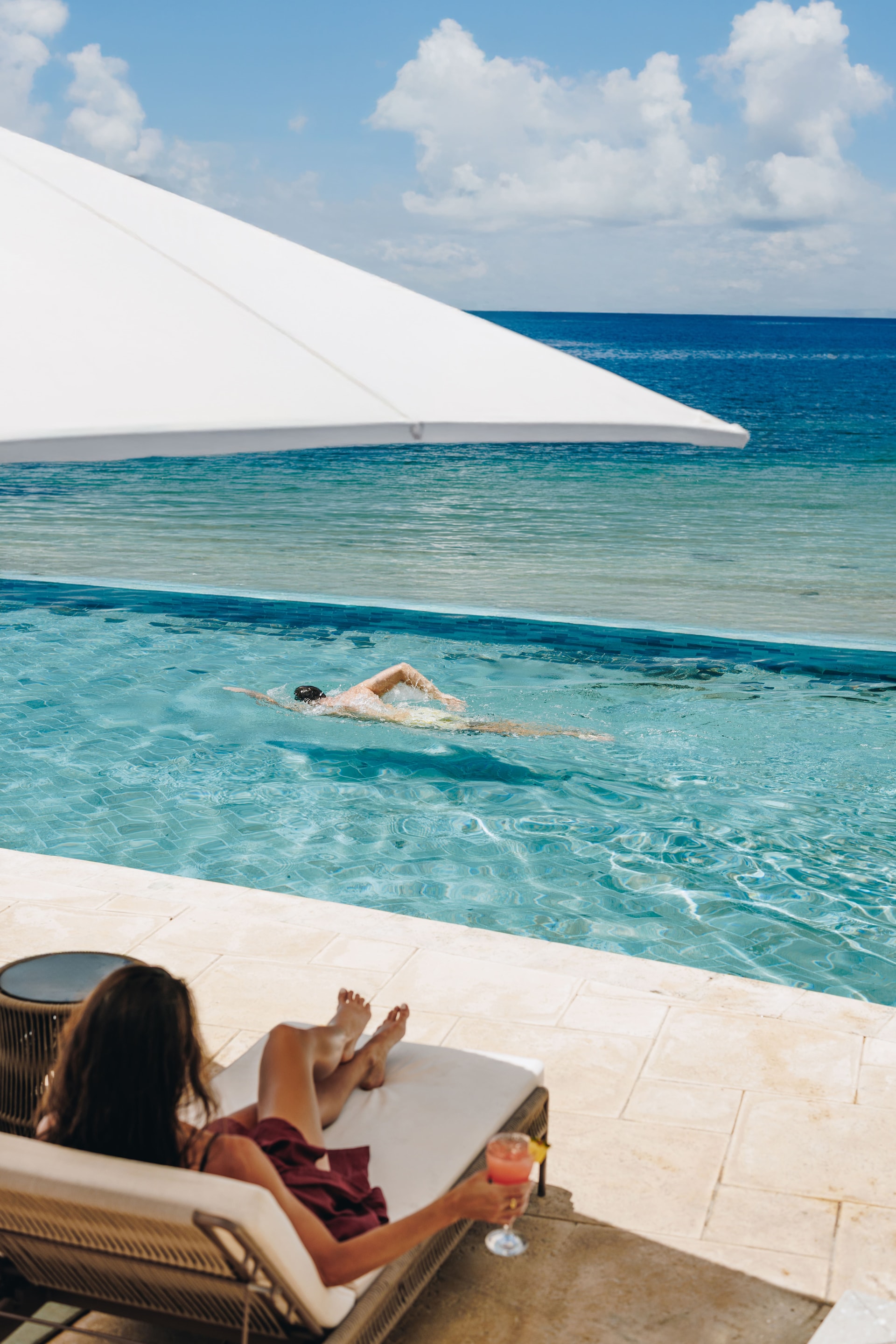 SSV-Lifestyle-Man-Swimming-in-Pool-3--4---1-