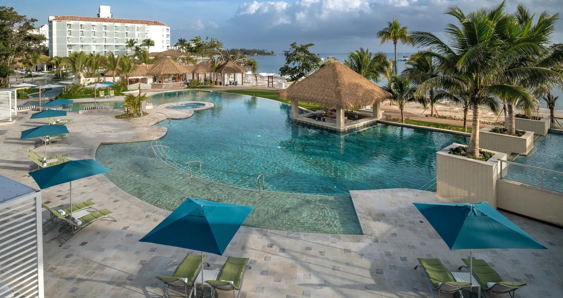 sandals-dunns-river-swim-up-bar-3