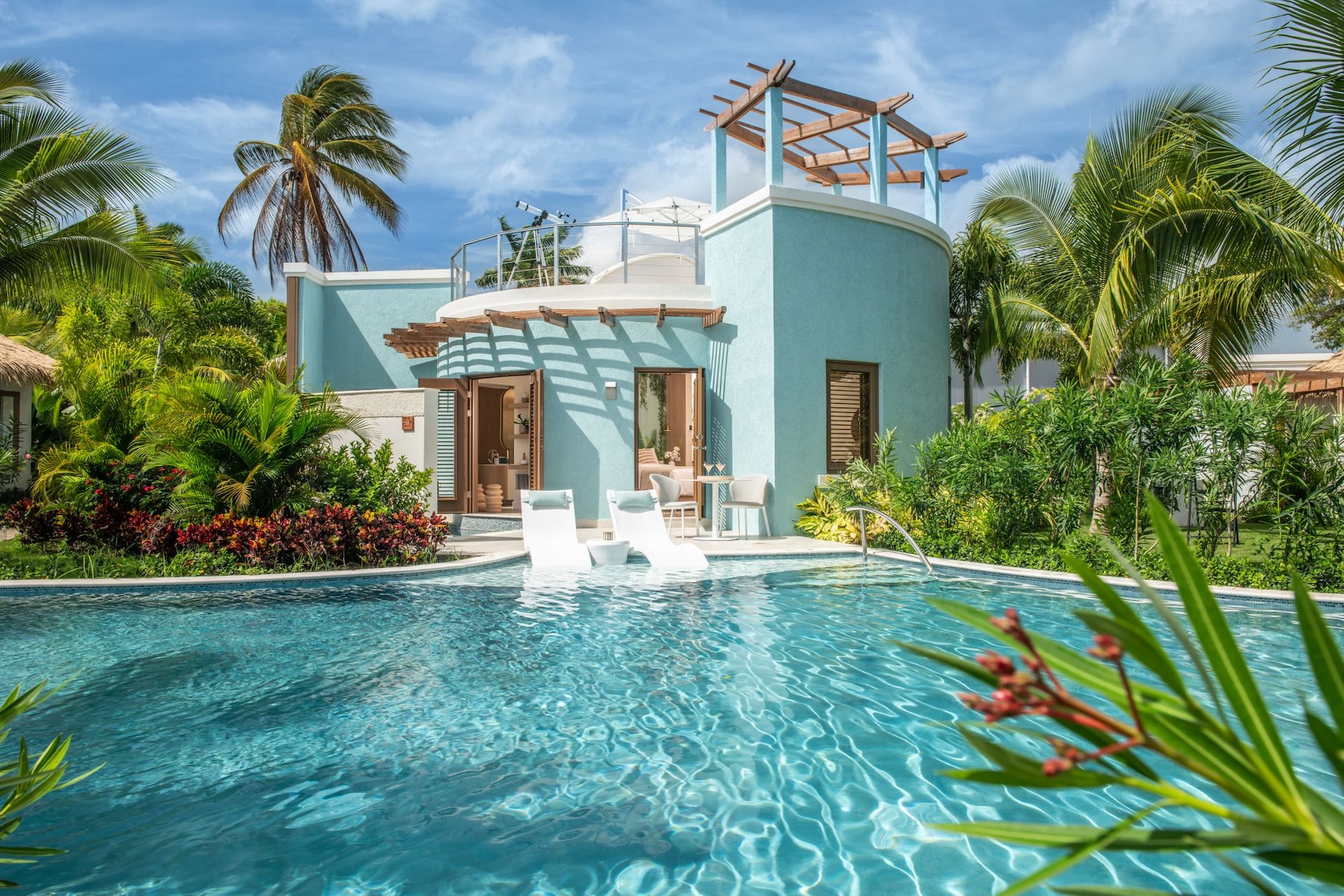Sandals-Dunns-River---Coyaba-Sky-Villa-Swim-up-Rondoval-Butler-Suite---Pool--SKYV--3