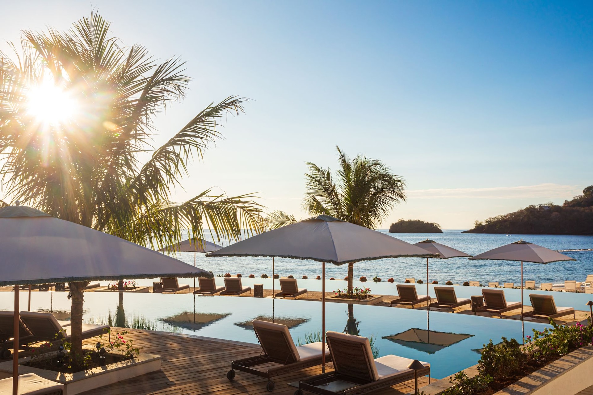 Sandals-Saint-Vincent---Parisol-Pool-Sunsest---3I6A7846-1