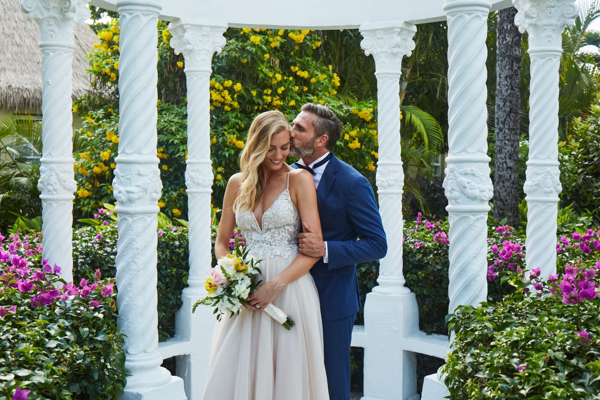 SAT-Lifestyle-Wedding-Couple-Gazebo-5