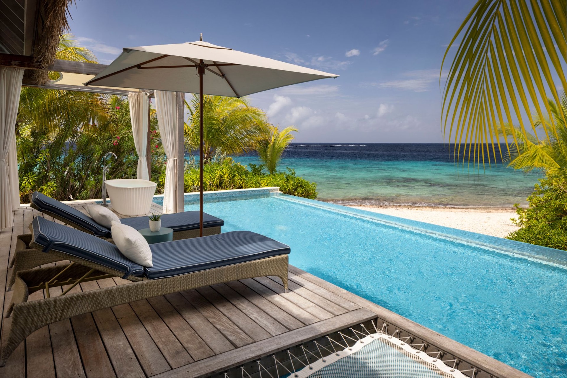 The Smart Traveler’s Guide To The Prettiest Places To Stay In Curaçao