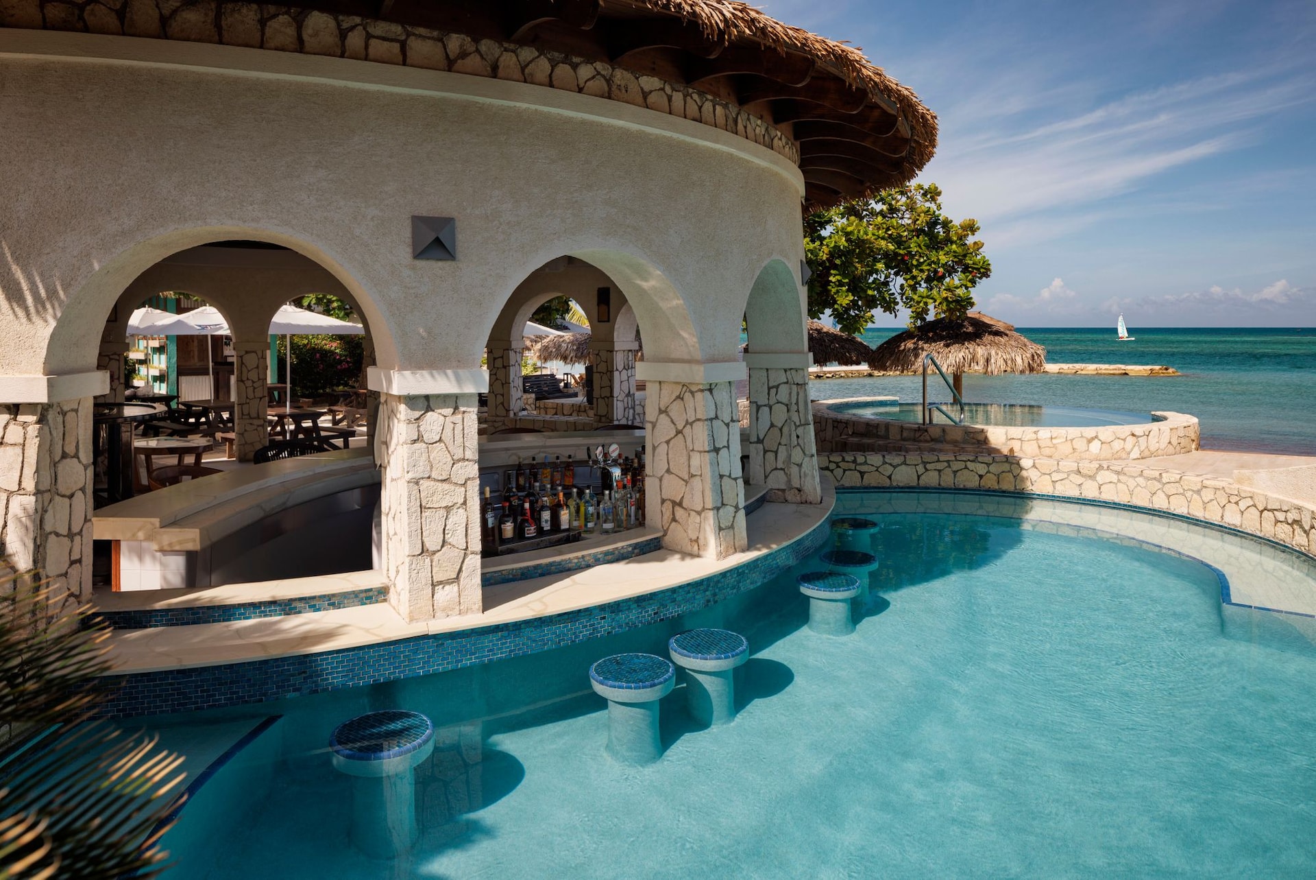 JPG-Version-SMB-Bar-Swim-up-Pool-4