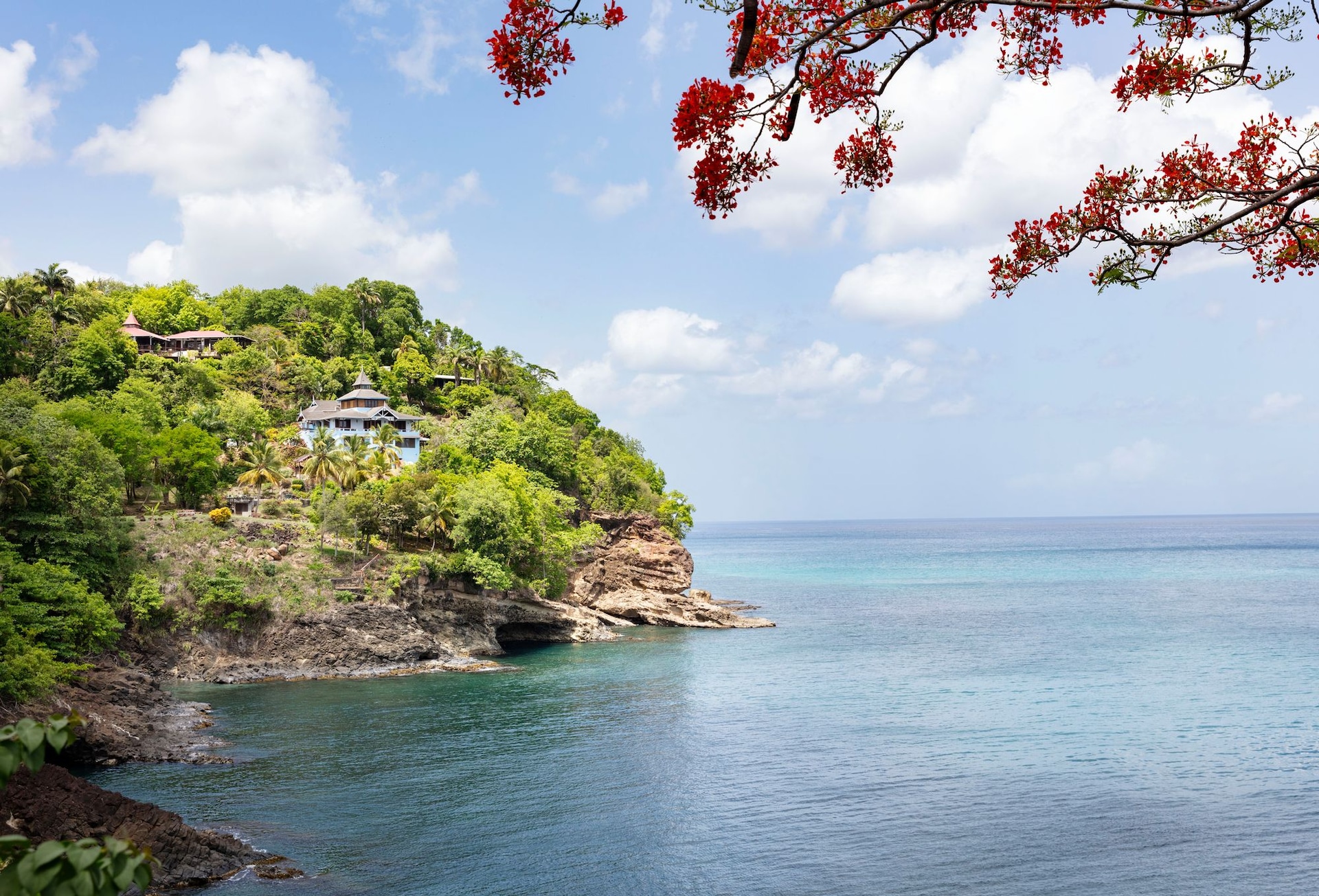 JPG-Version-SLU-Grounds-Cliff