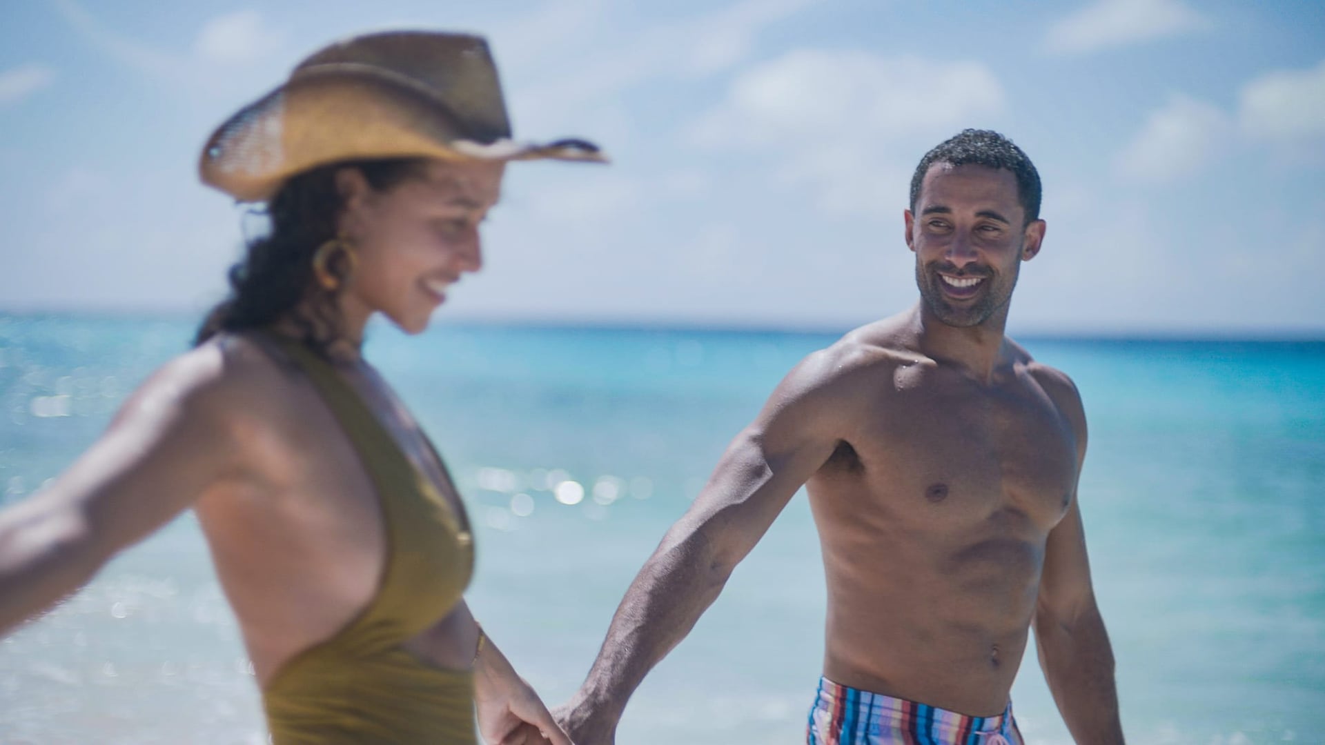 SCR-Lifestyle-Couple-Beach-Cowboy-Hat.jpg