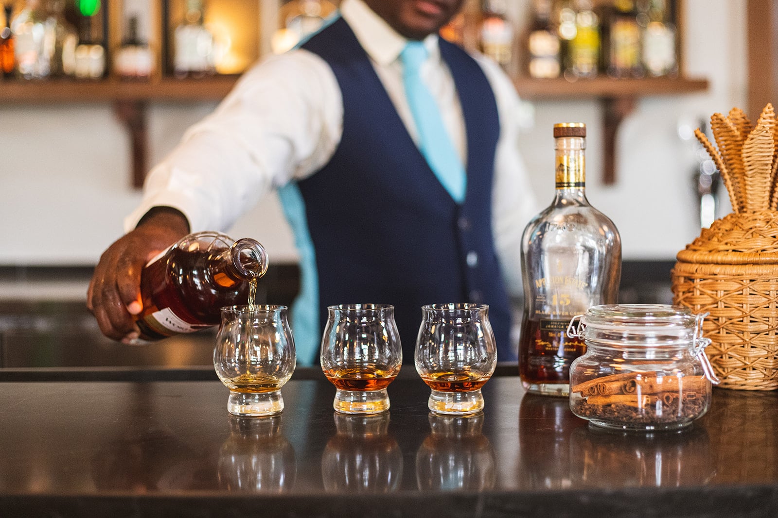 SDR-bar-rum-flight-dunns-rum-club.png