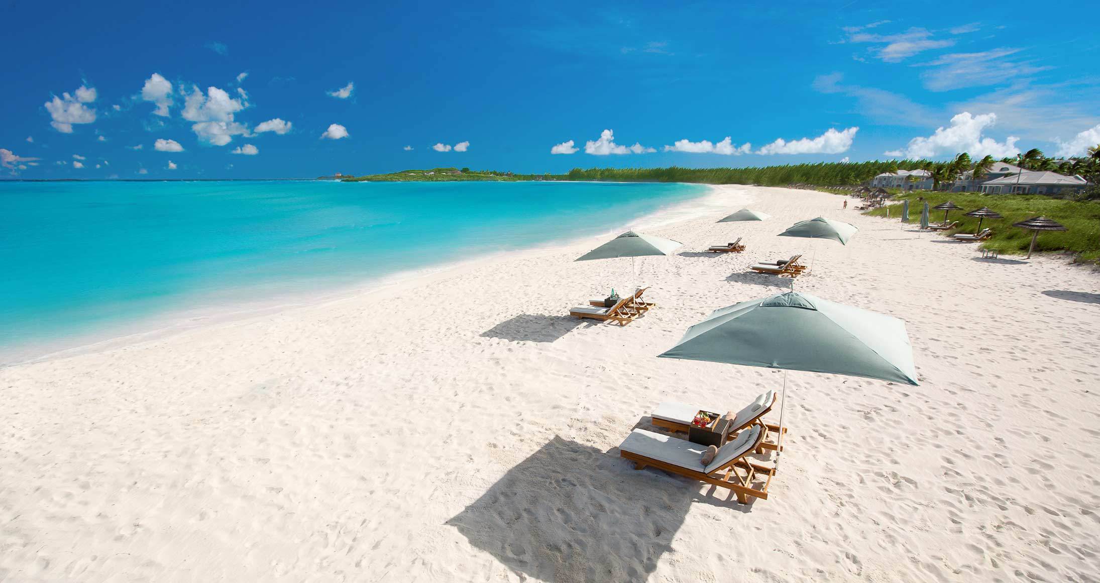 SANDALS Emerald Bay All Inclusive Resort In Exuma   Beach Chairs Clear Water 