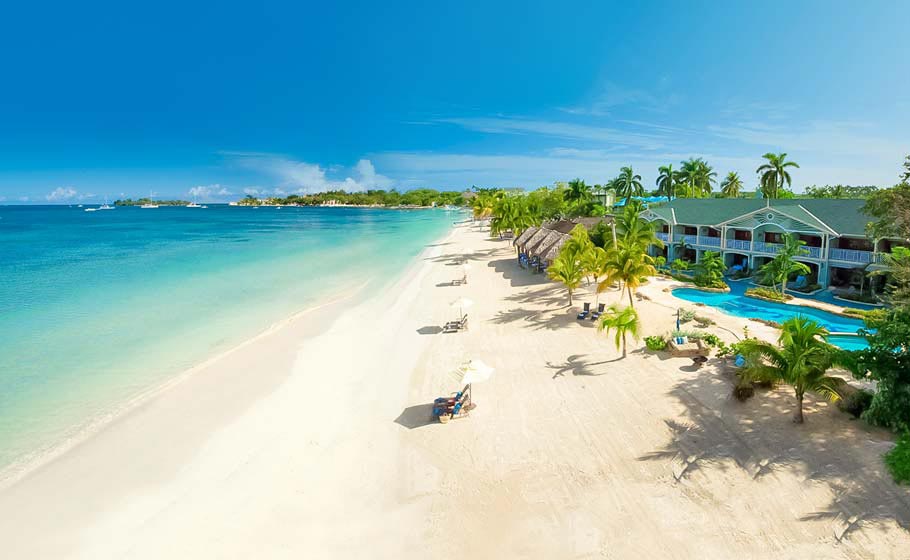 Negril: All-Inclusive Resort on Beach