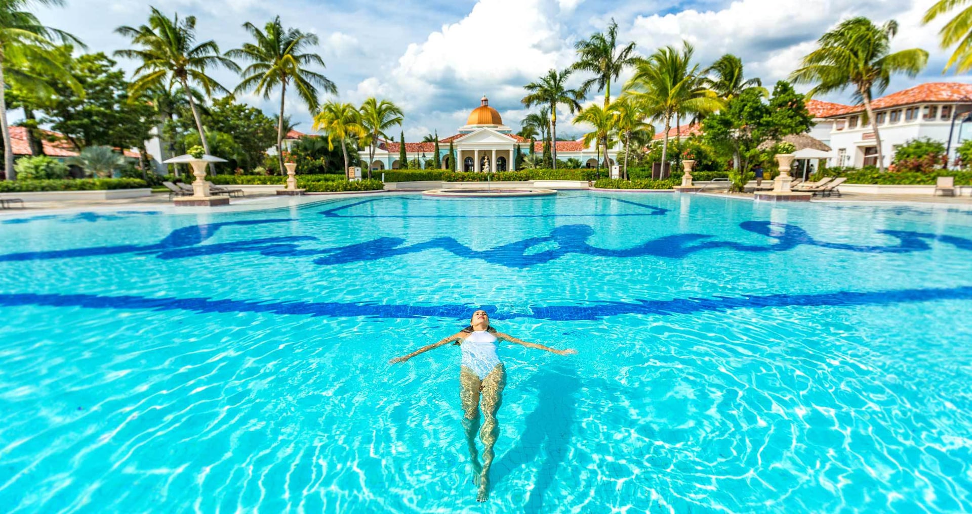 Sandals South Coast Luxury Resort - Pool Relaxing 