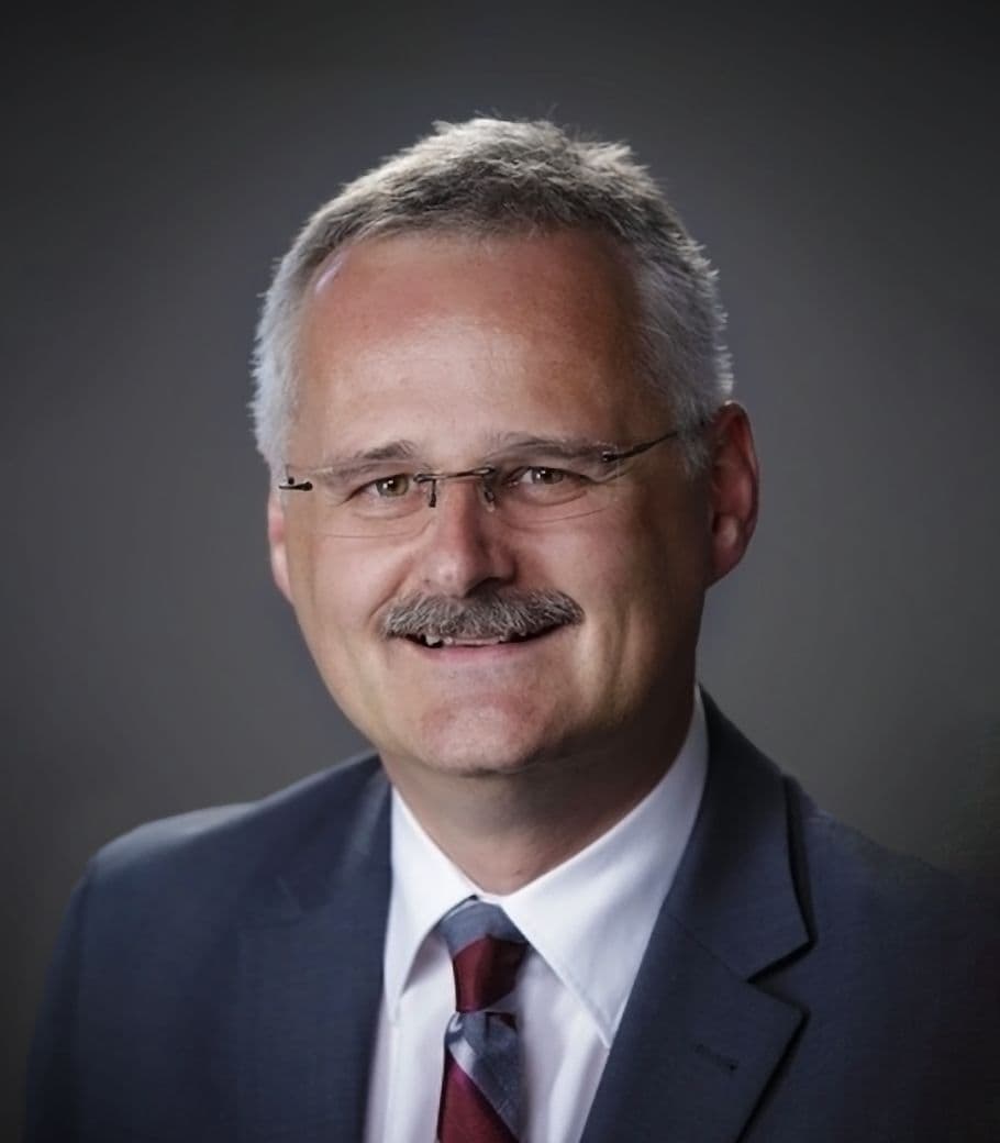 GEBHARD F. RAINER