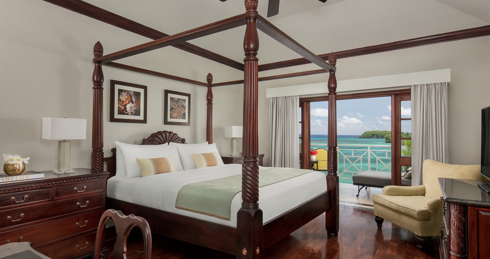 Royal Plantation - Imperial Oceanfront One Bedroom Butler Suite