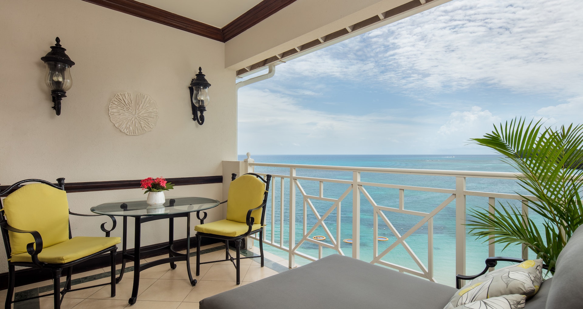 Royal Plantation - Imperial Oceanfront One Bedroom Butler Suite