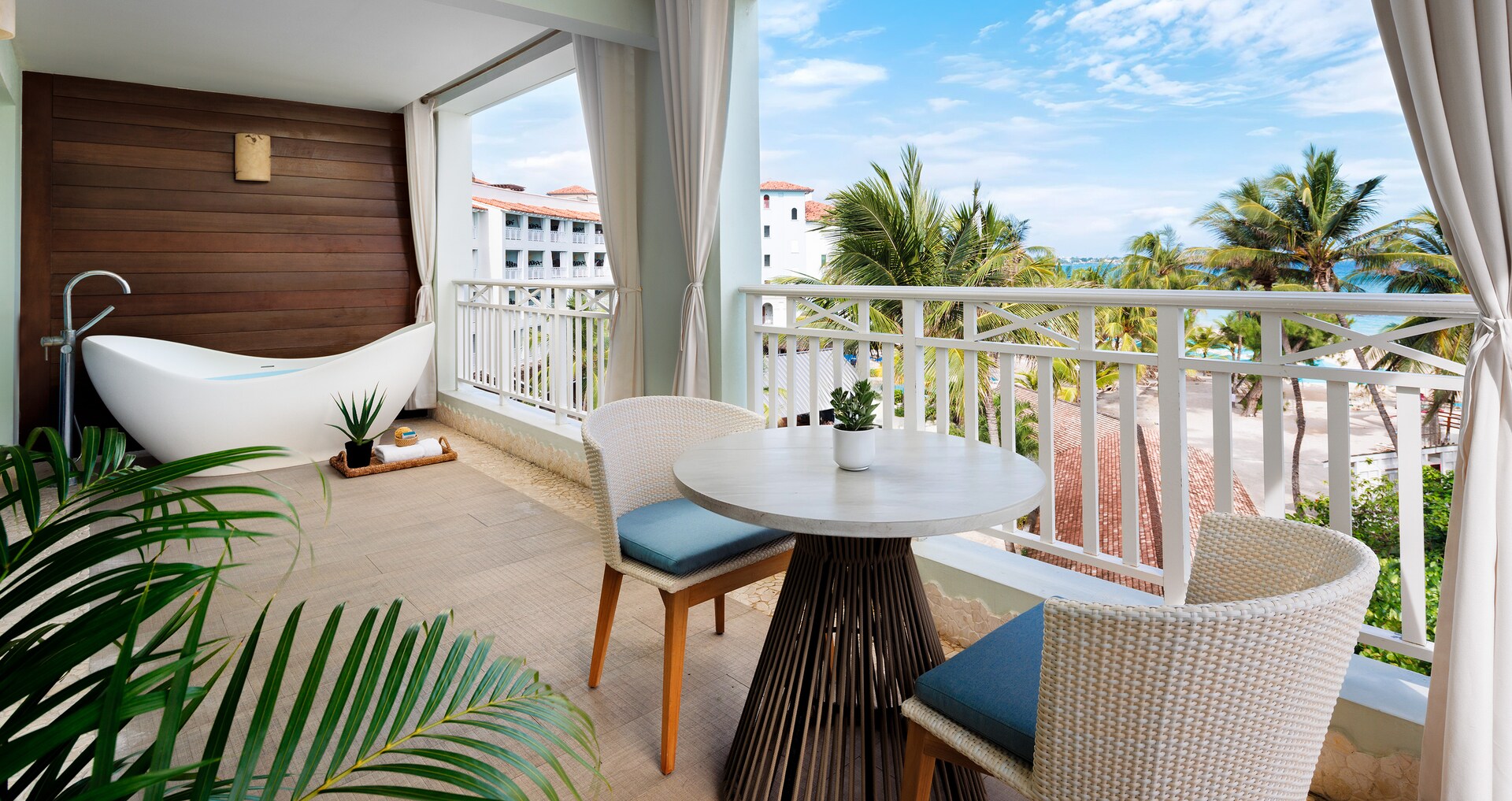 Sandals Barbados Beachfront One Bedroom Butler Suite With Balcony 