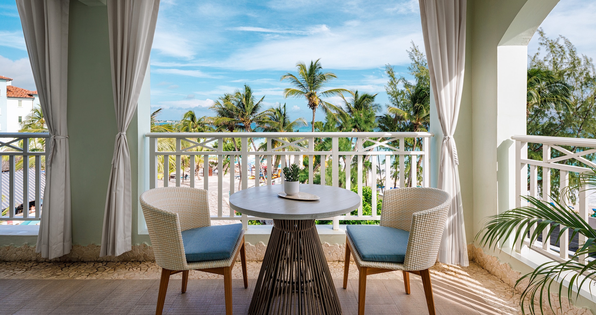 Barbados - Beachfront One Bedroom Butler Suite with Balcony Tranquility Soaking Tub