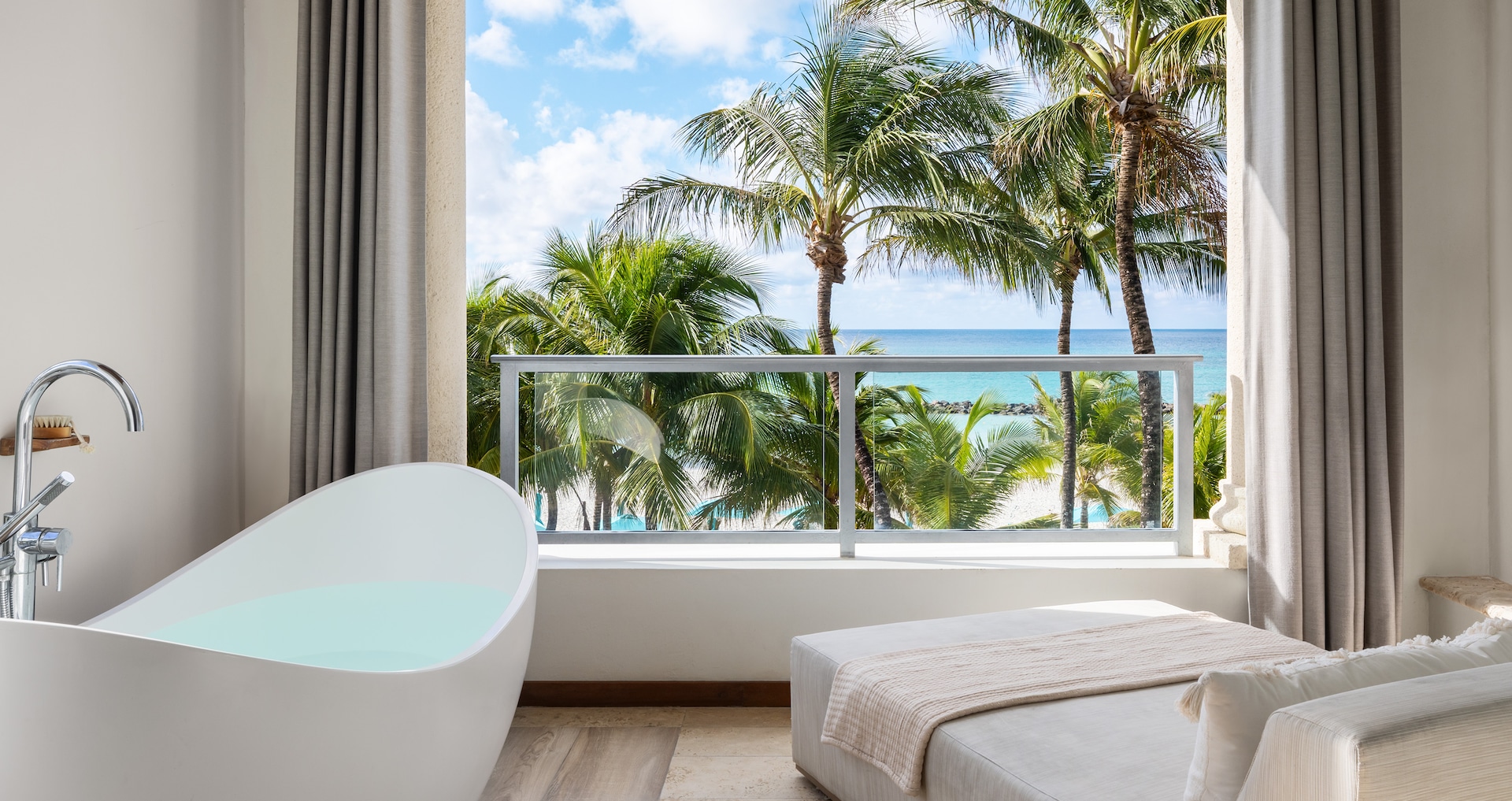 Royal Barbados - Beachfront One Bedroom Skypool Butler Suite w/ Balcony Tranquility Soaking Tub