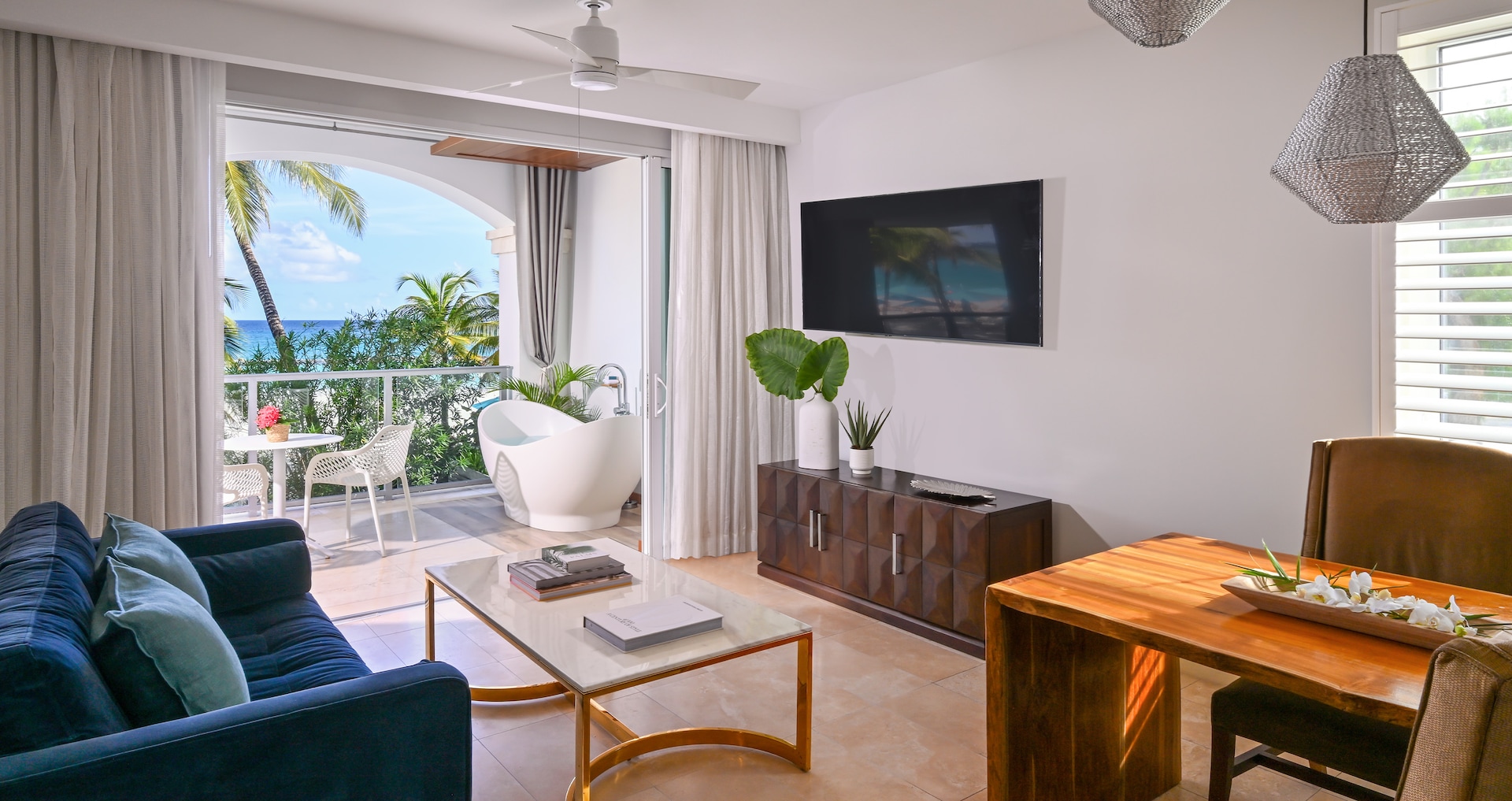 Royal Barbados - Beachfront One Bedroom Butler Suite w/ Balcony Tranquility Soaking Tub