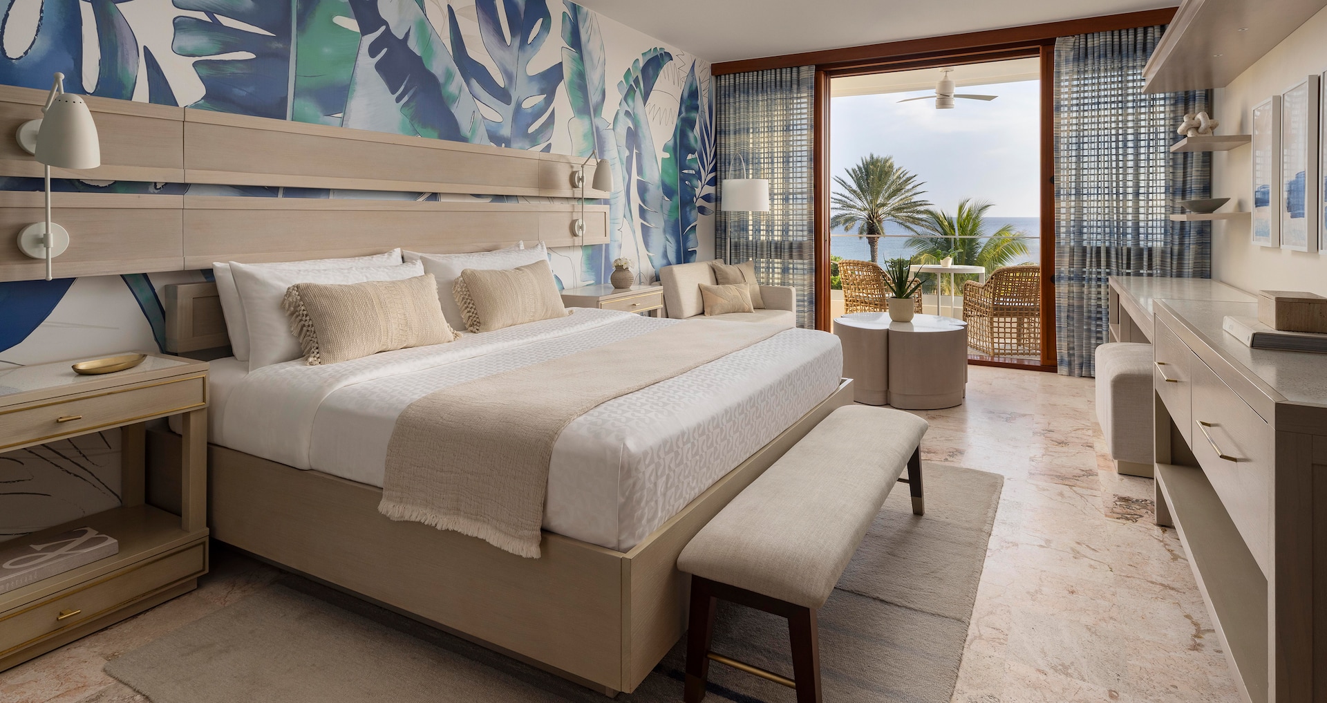 Royal Curaçao - Amante Club Level Oceanview Room