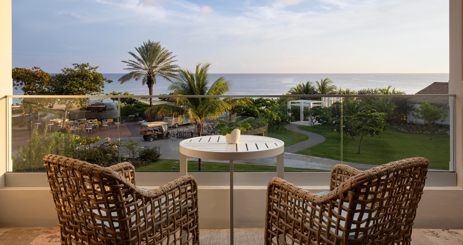 Royal Curaçao - Amante Club Level Oceanview Room