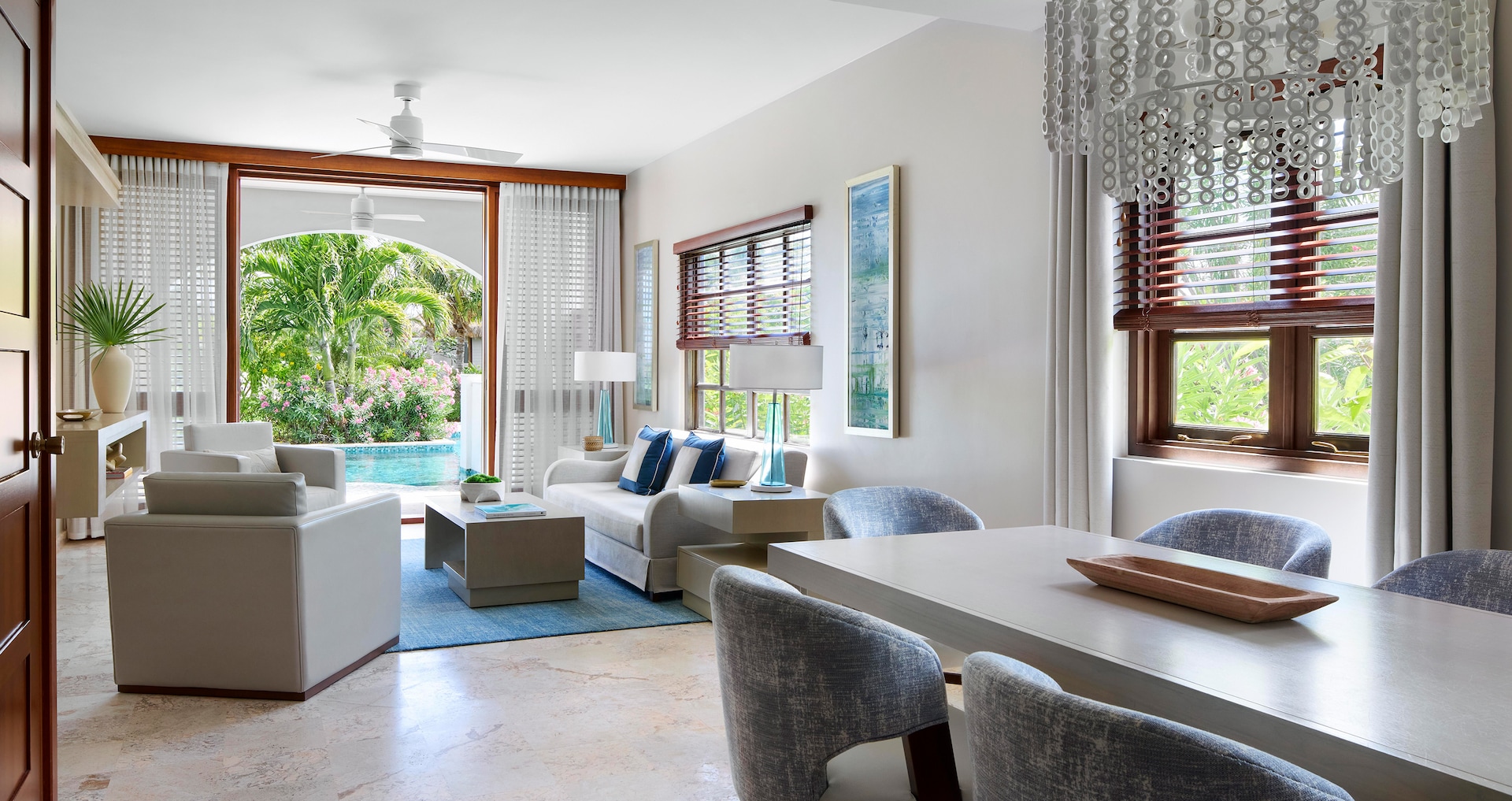 Royal Curaçao - Amante One Bedroom Oceanview Swim-up Butler Grande Suite with Patio Tranquility Soaking Tub