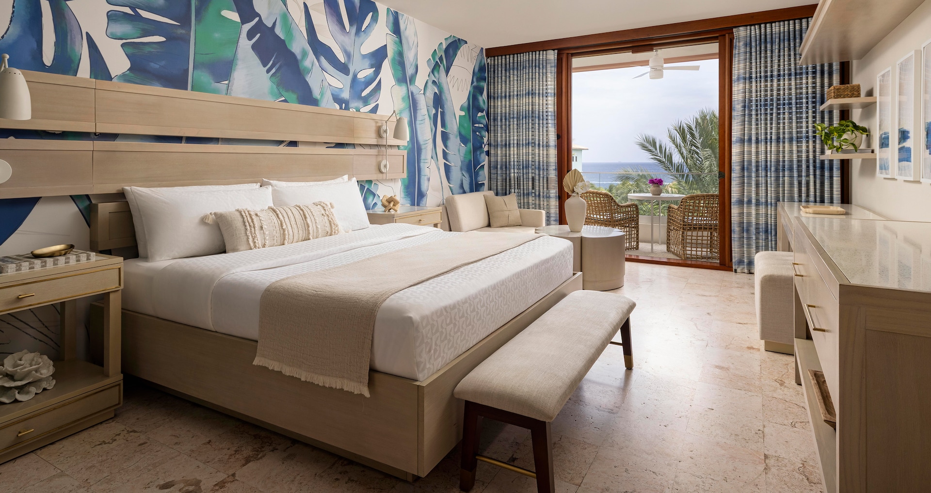 Royal Curaçao - Carisia Club Level Oceanview Room