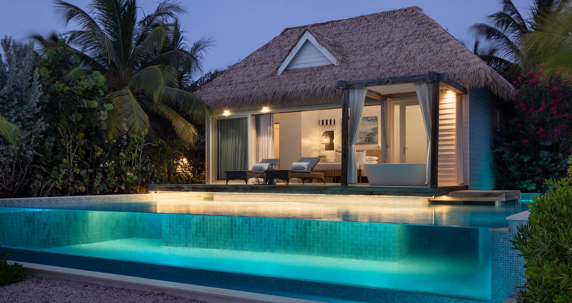 Royal Curaçao - Awa Seaside Butler Bungalow with Private Pool