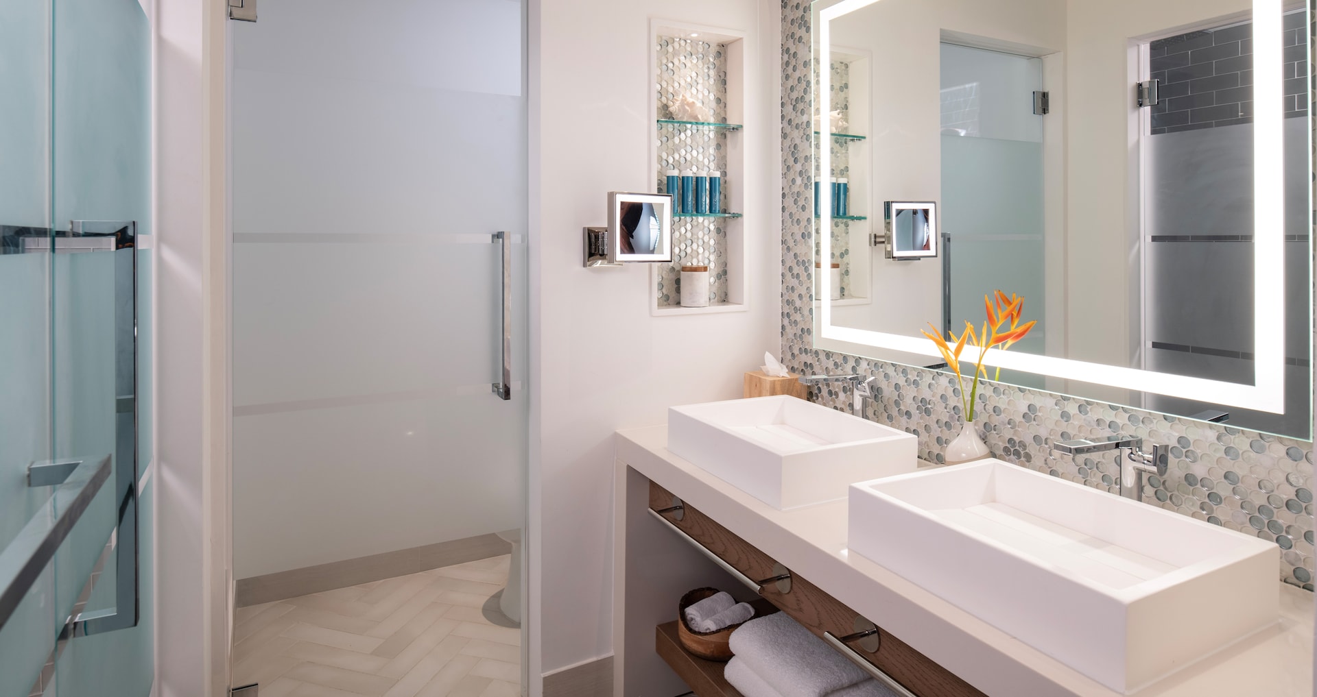 Dunn’s River - Travertine Luxury Room w/ Tranquility Soaking Tub