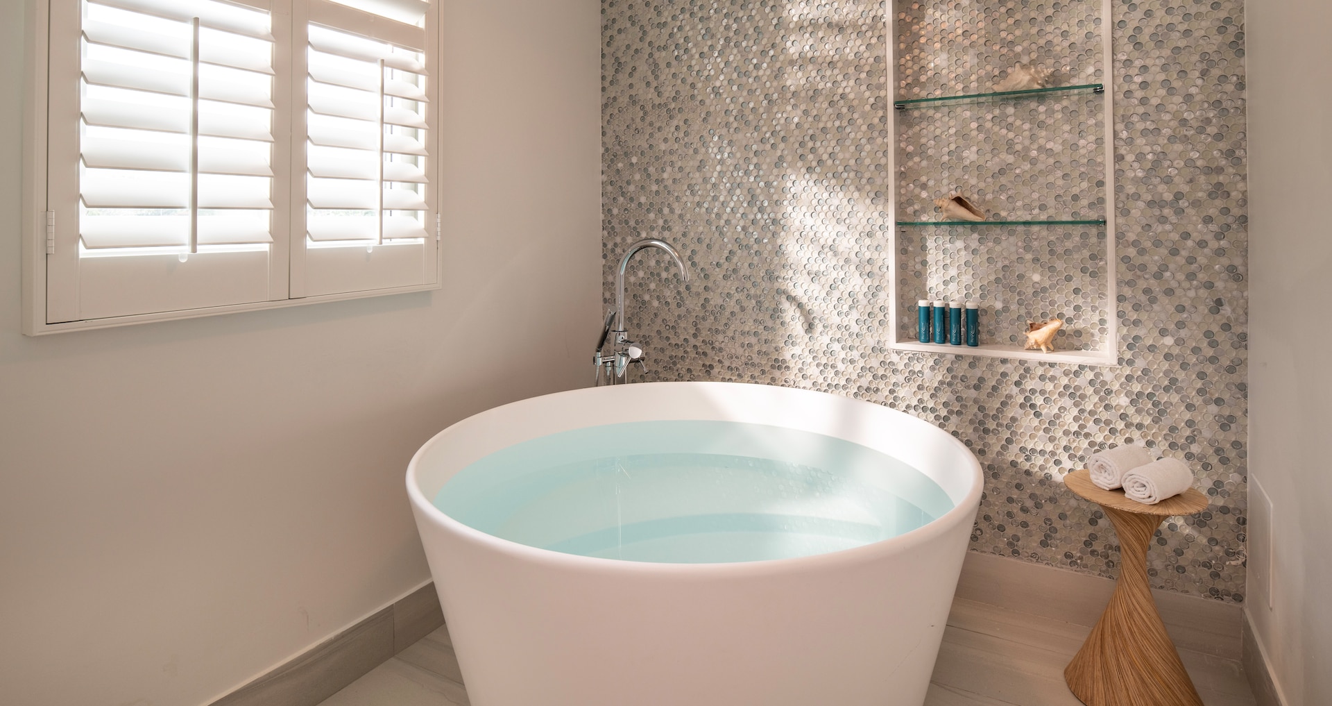 Dunn’s River - Travertine Luxury Room w/ Tranquility Soaking Tub