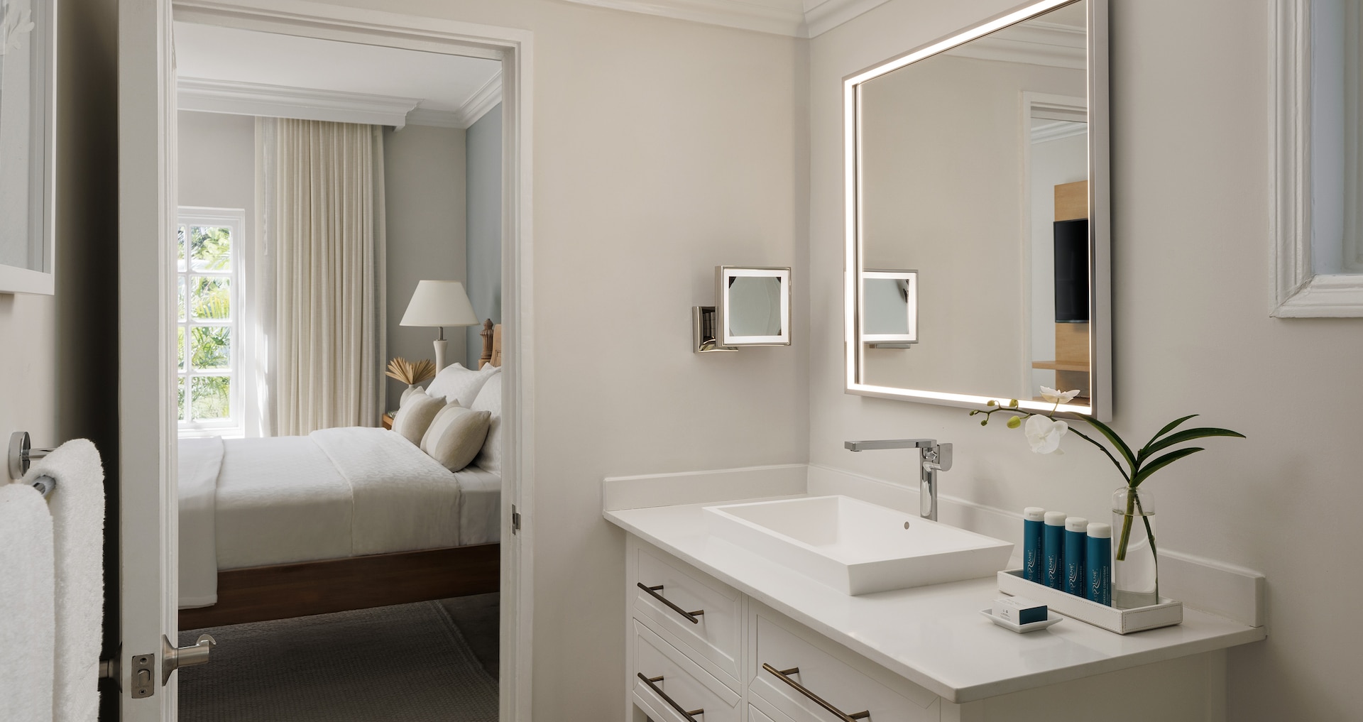 Ochi Beach Resort - Oceanview One Bedroom Poolside Butler Villa Suite