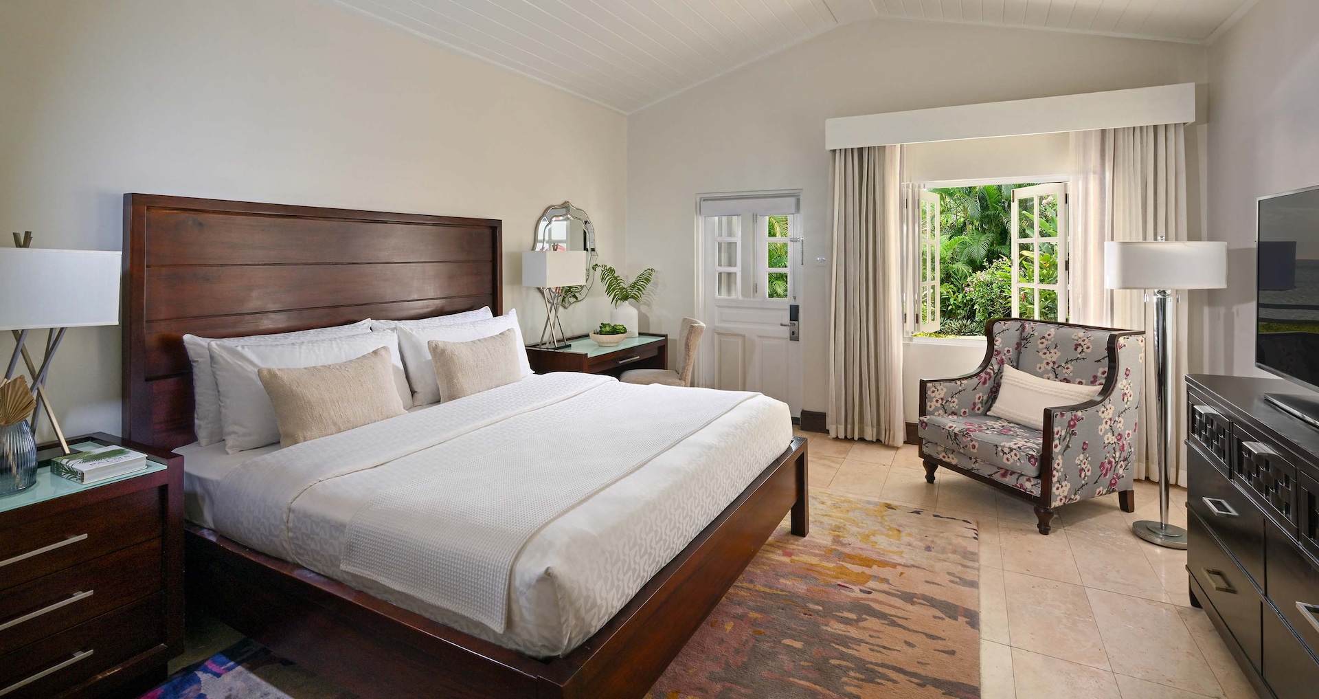 Halcyon Beach St. Lucia - Grand Luxe Club Level Walkout Room w/ Patio Tranquility Soaking Tub