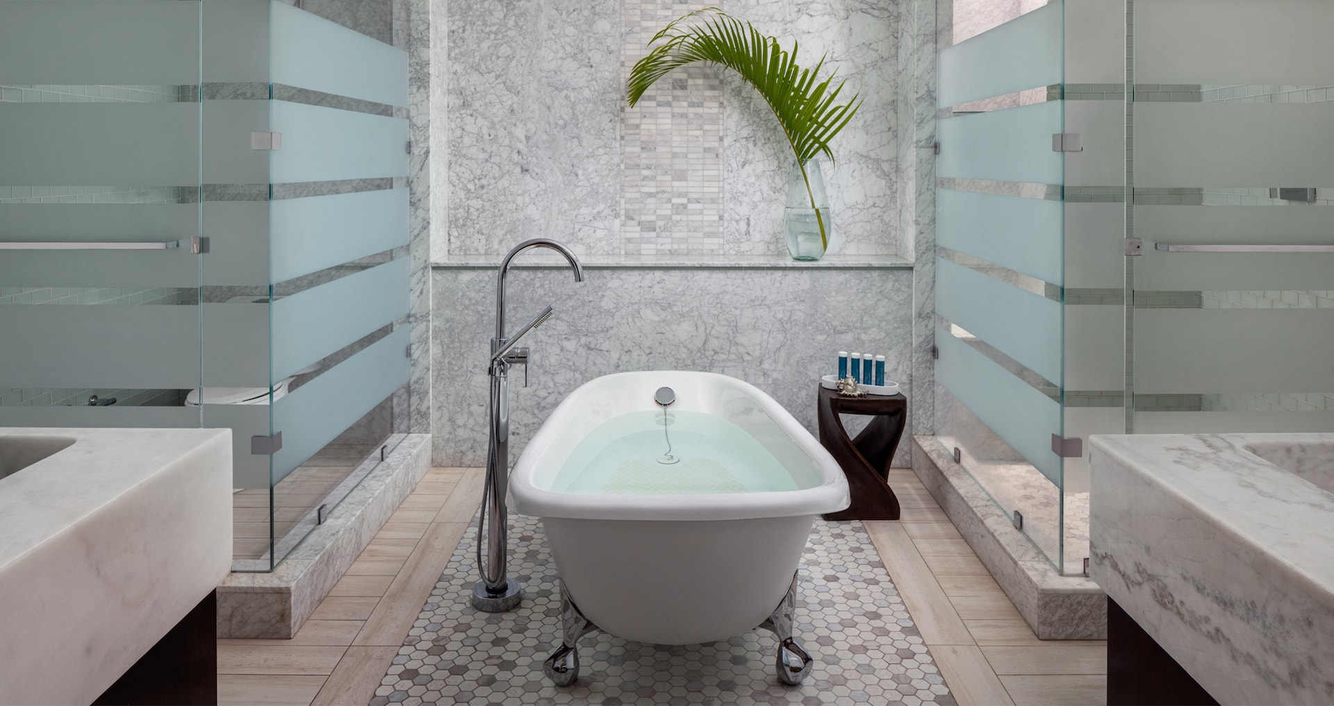 Grenada - Italian Oceanview PH. 1 Br. SkyPool Butler Suite w/Balcony Tranquility Soaking Tub