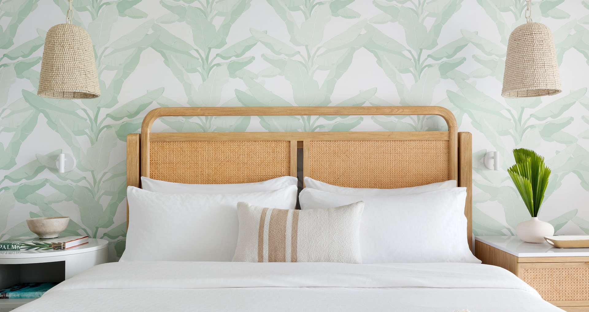 Montego Bay - Beachfront Swim-up Club Room w/ Patio Tranquility Soaking Tub