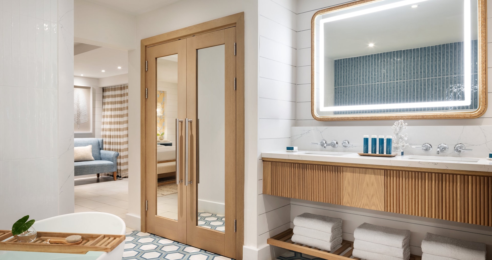 Montego Bay - Garden Club Level Room w/ Outdoor Tranquility Soaking Tub