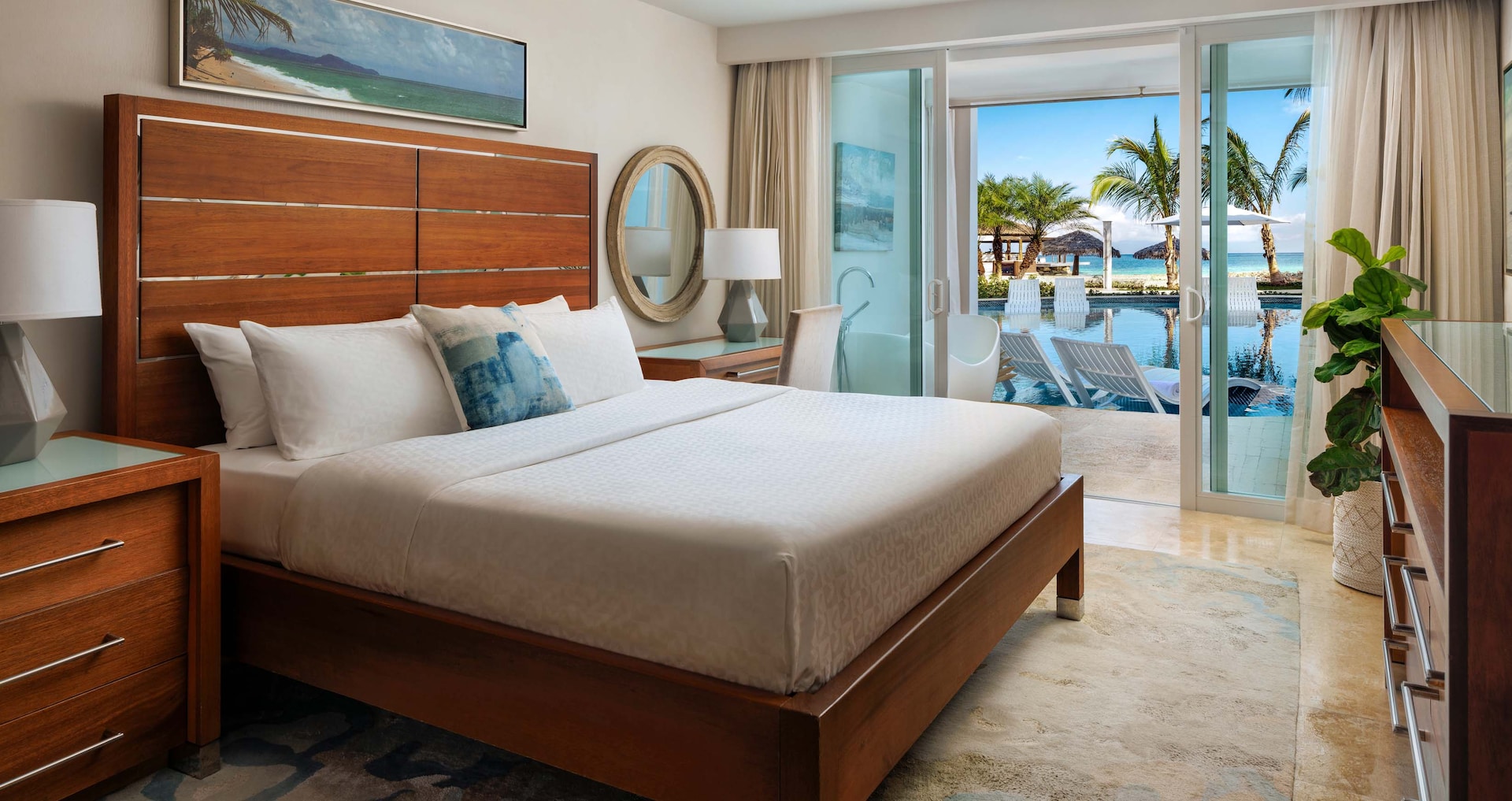 Montego Bay - Beachfront Swim-up Club Junior Suite w/ Patio Tranquility Soaking Tub