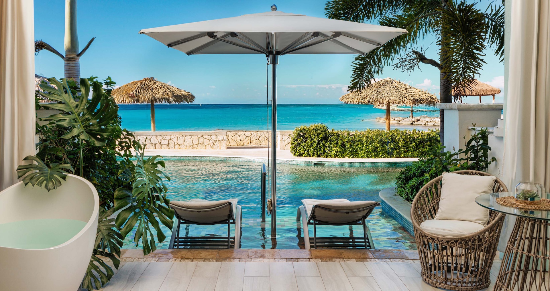 Montego Bay - Beachfront Swim-up Millionaire One Bedroom Butler Suite w/ Patio Tranquility Soaking Tub