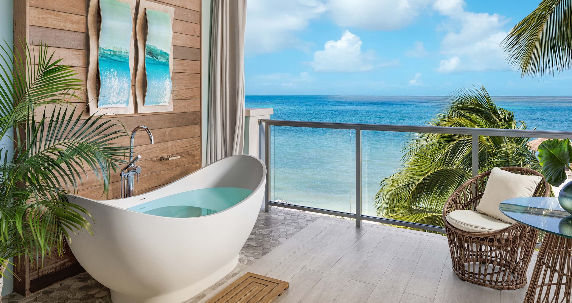 Montego Bay - Beachfront Honeymoon One-Bedroom Butler Suite w/ Balcony Tranquility Soaking Tub