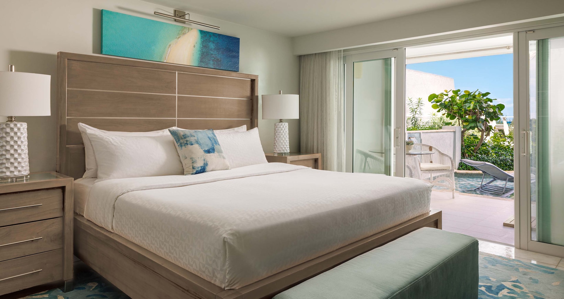 Montego Bay - Oceanfront Swim-up Club Room w/ Patio Tranquility Soaking Tub