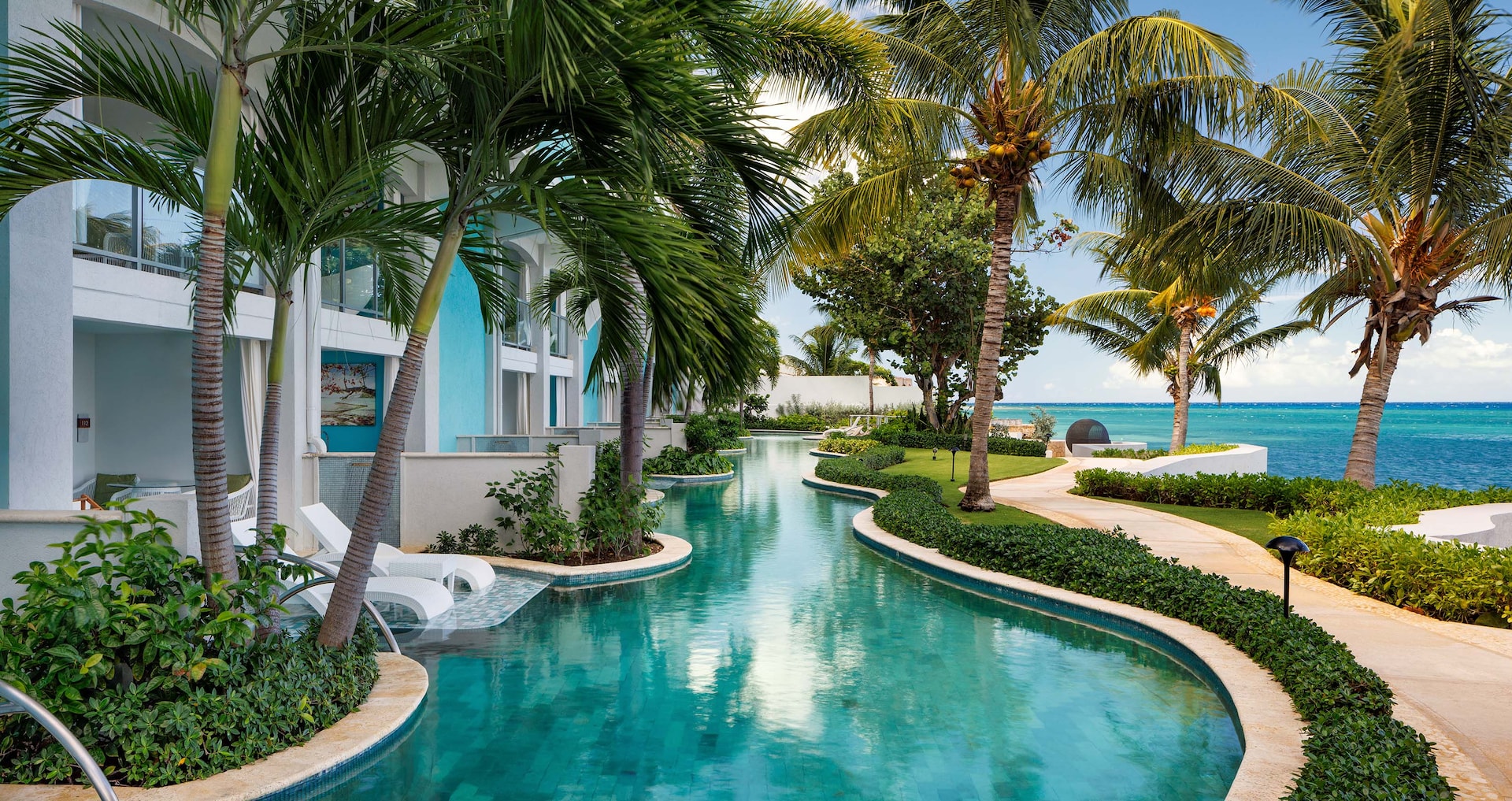 Montego Bay - Oceanfront Swim-up Club Room w/ Patio Tranquility Soaking Tub
